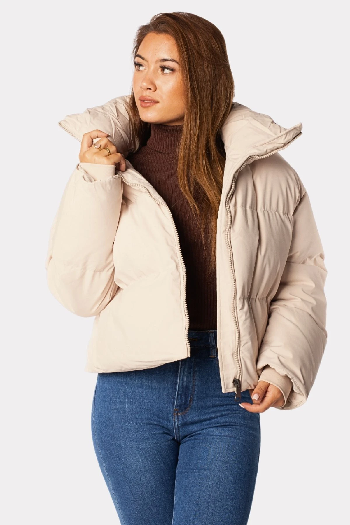 Winterjas kort gewatteerd beige afbeelding